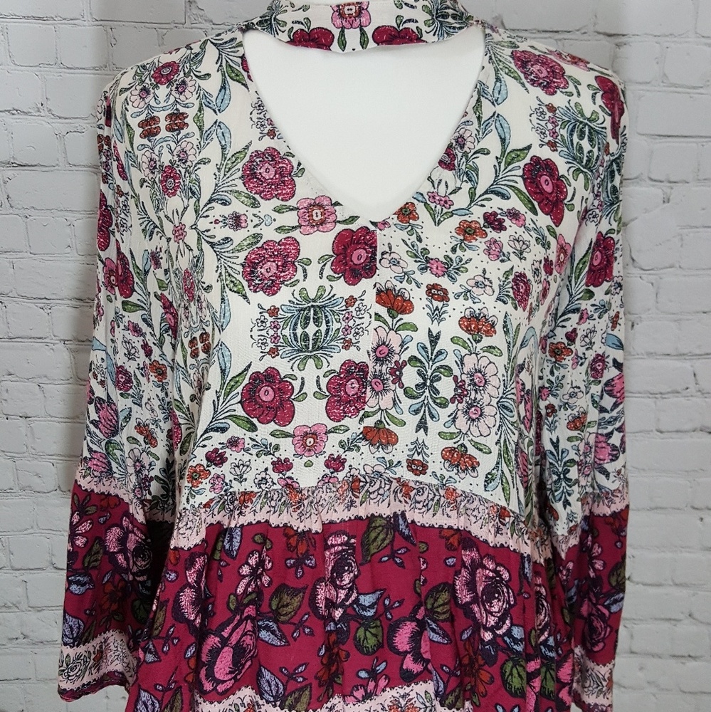 TrueCraft Floral xl Choker Style Blouse - Picture 7 of 7